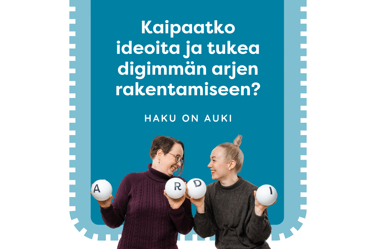 Kaksi henkilöä pitää palloja käsissä. Palloissa kirjaimet ARDI.
